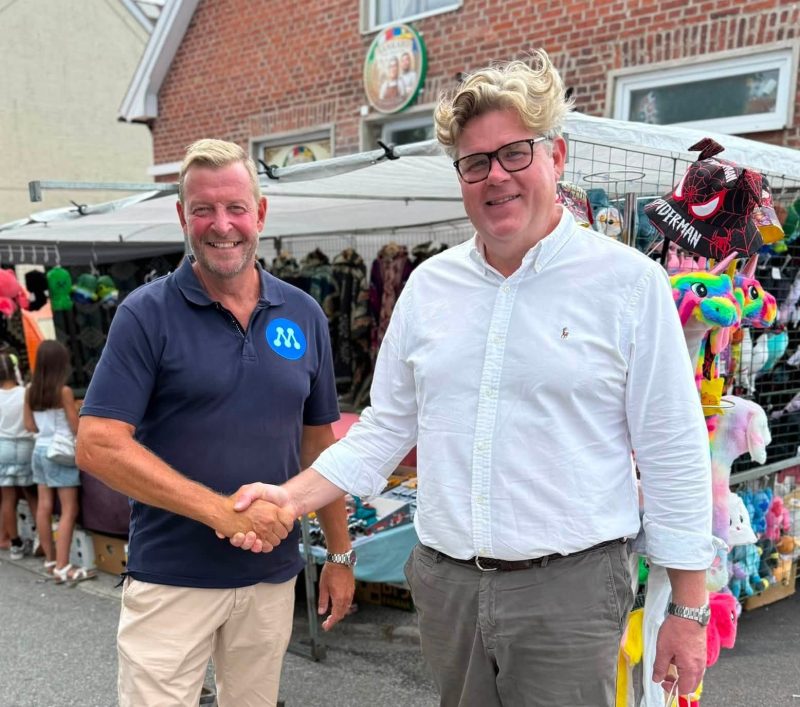 Gunnar Strömmer på besök när Moderaterna kampanjade i Anderslöv